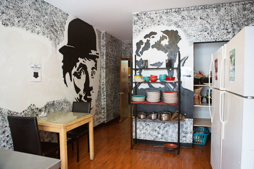 Hostal Samesun Hollywood & *